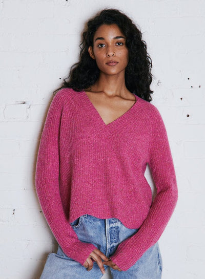 Scallop Shaker V-Sweaters-Uniquities